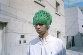 日本男生之间,独特的社会现象解析